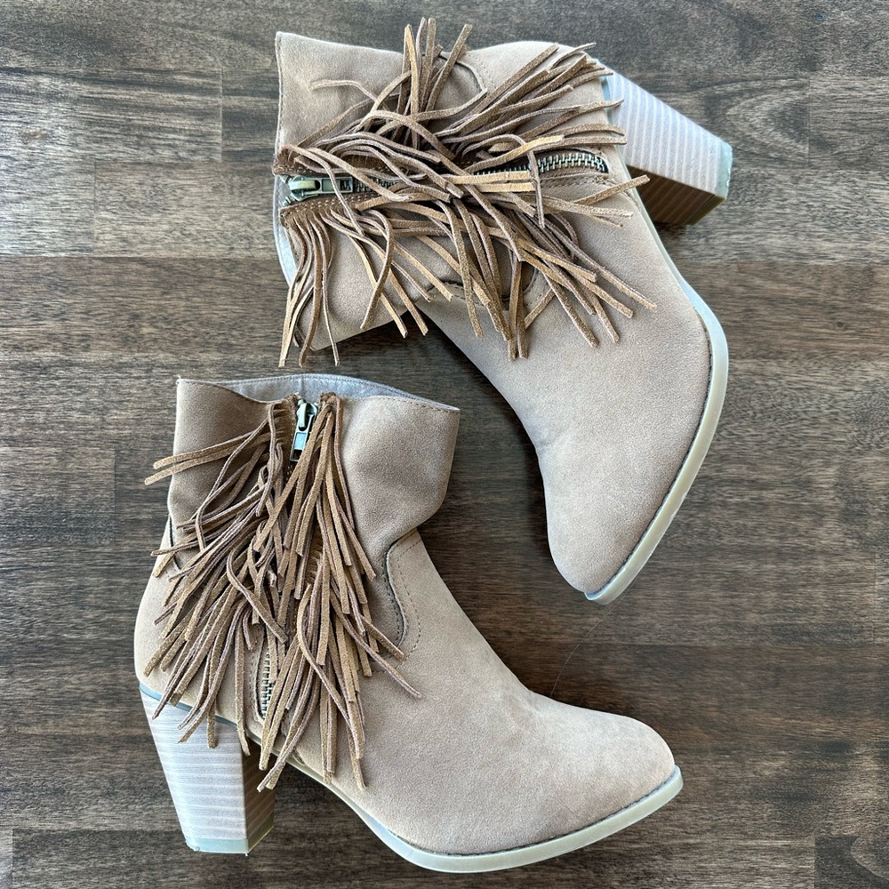 Light Beige Suede Ankle Boots with Fringe Detail
